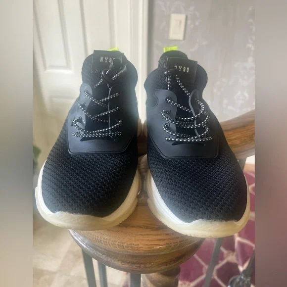 Steve Madden NY 90 black slip on sneaker very good condition size 10 women’s - Picture 6 of 14